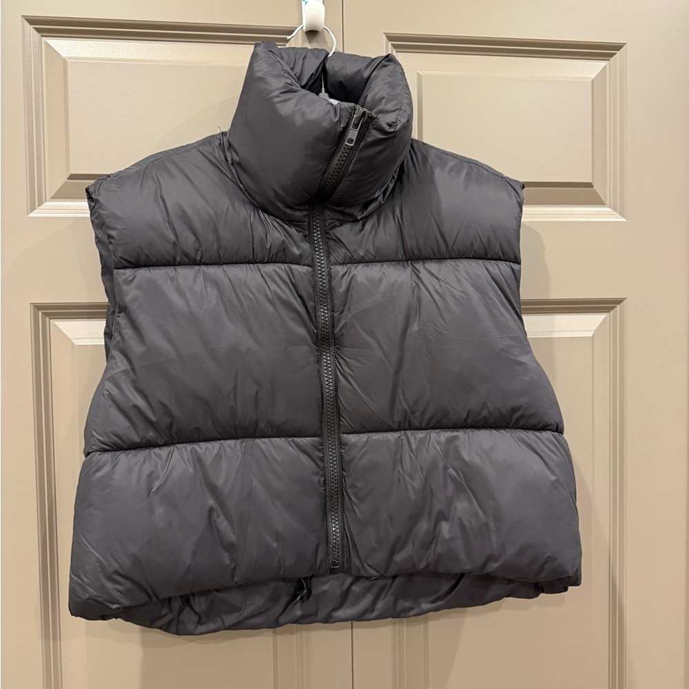 cropped puffer vest